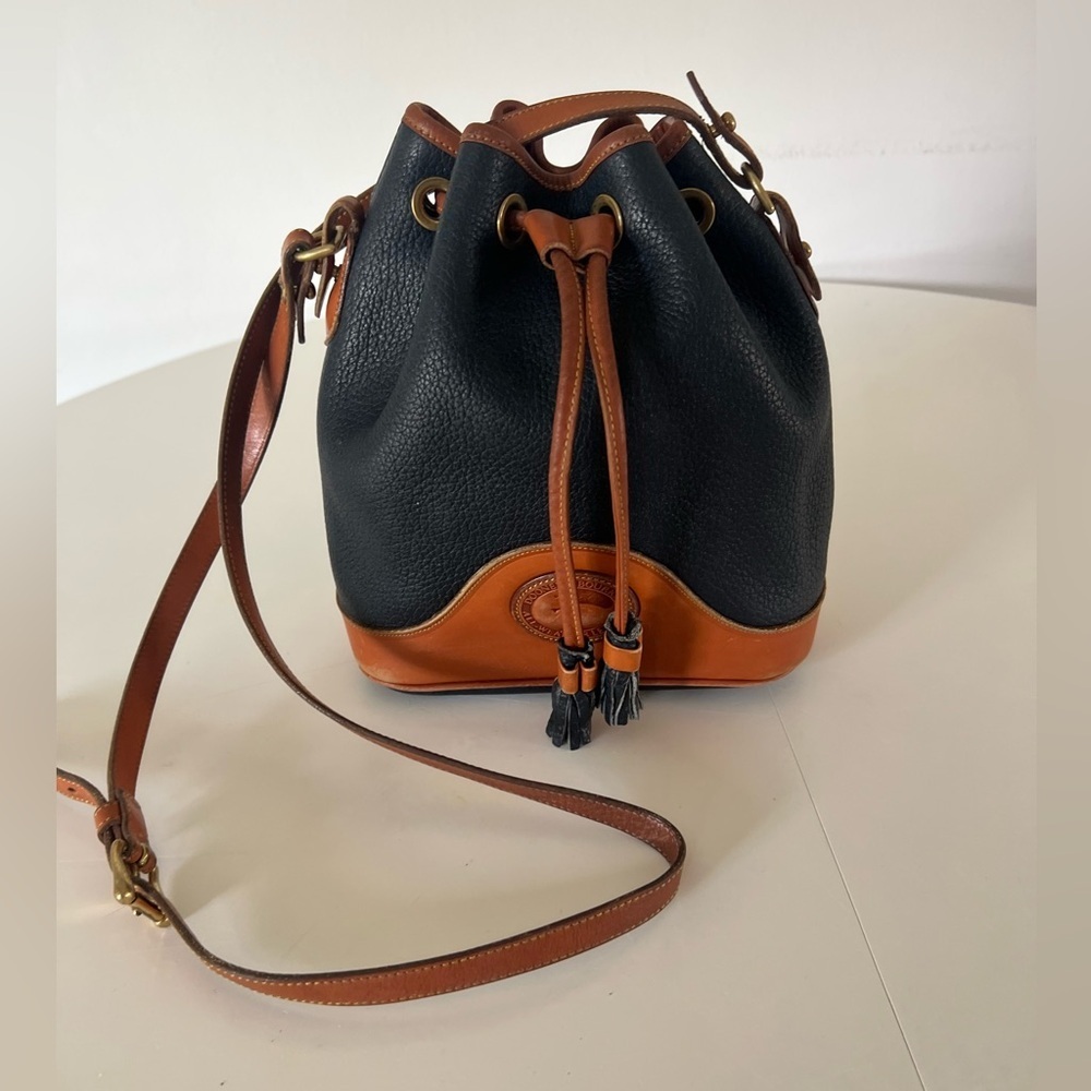 Vintage Dooney & Bourke Navy Blue & Tan Pebbled Leather Drawstring Bucket Bag